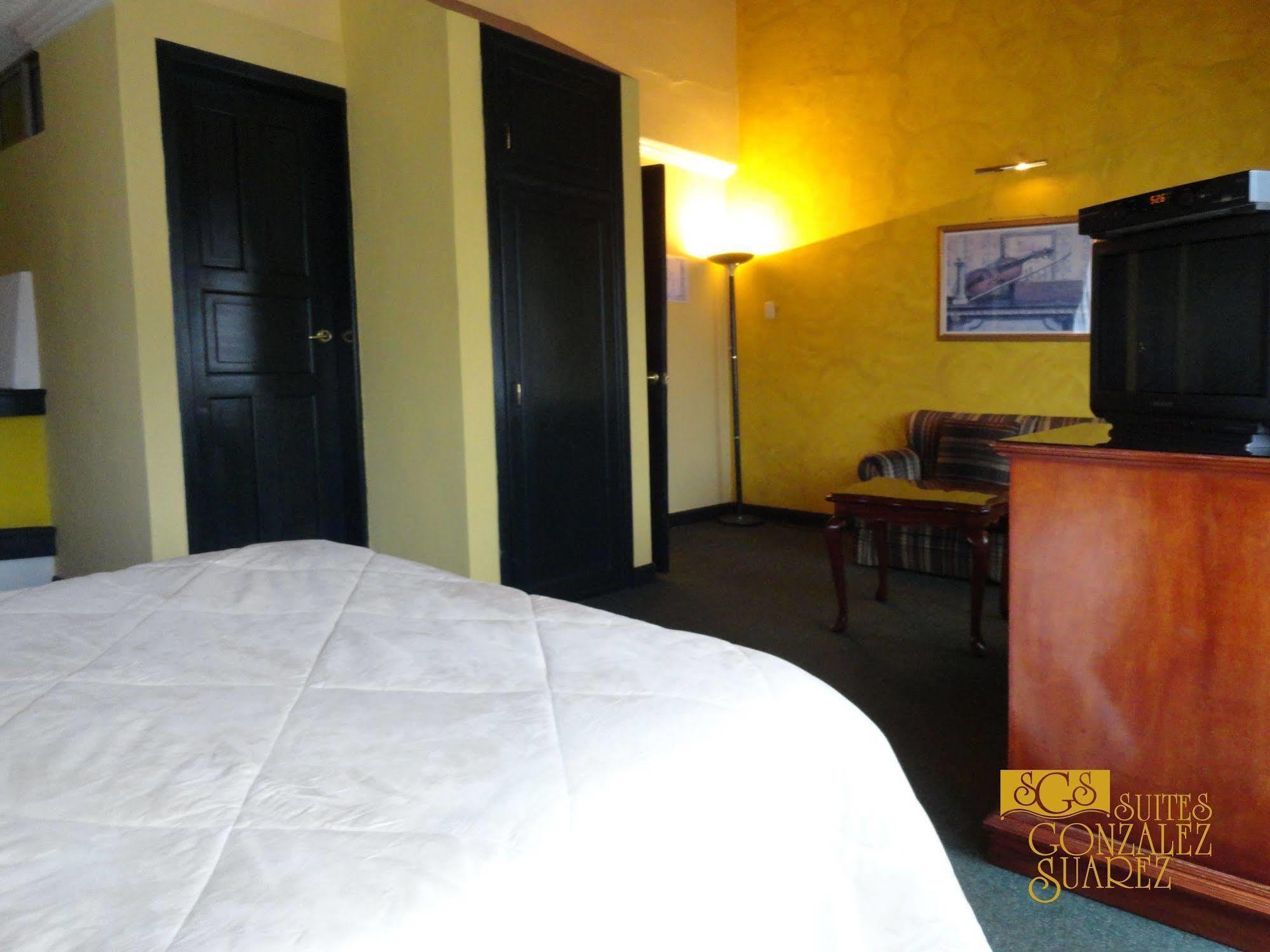 Hotel Suites Gonzalez Suarez Quito Bagian luar foto